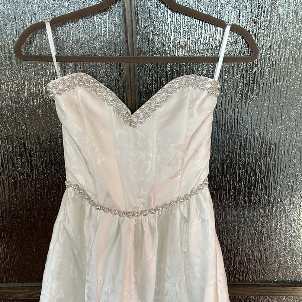 V. Chapman Strapless White Dress - Picture 14 of 15